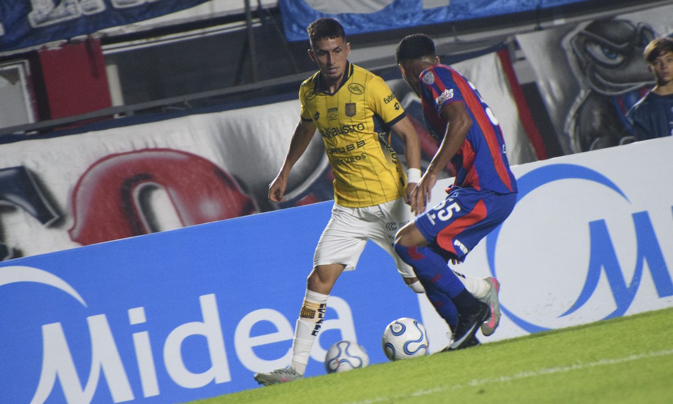 Deportivo Cuenca volverá a enfrentar a San Lorenzo, esta vez en el estadio Alejandro Serrano Aguilar. Foto: Deportivo Cuenca
