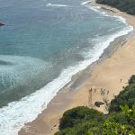 Un ecuatoriano entre los 42 migrantes rescatados en el mar en Puerto Rico. Iban en un embarcación y llegaron a la Survival Beach, en Aguadilla.