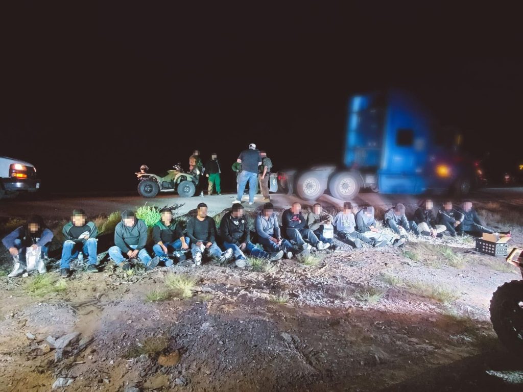 Un total de 290 migrantes ecuatorianos fueron detenidos en la frontera de EE.UU en abril de 2026.