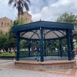 La Glorieta estará cerrada por una intervención en el piso del Parque Calderón. Foto: El Mercurio