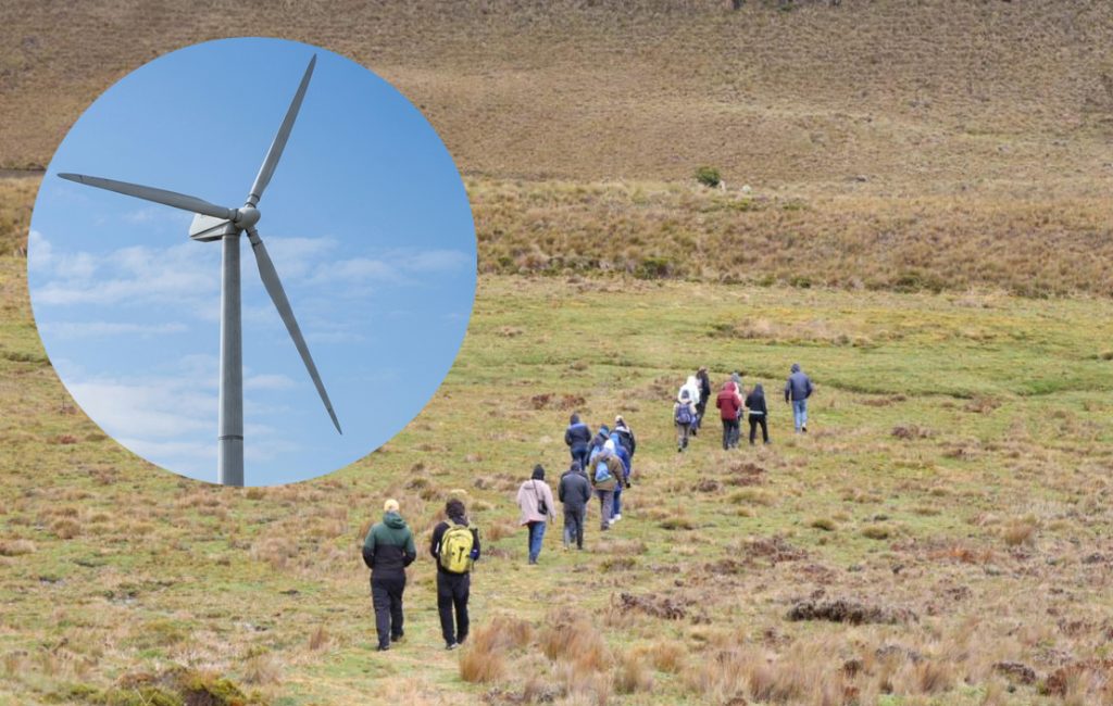 Visita de especialistas al proyecto eólica El PIMO en la parroquia Chaucha, perteneciente al cantón Cuenca. /Cortesía