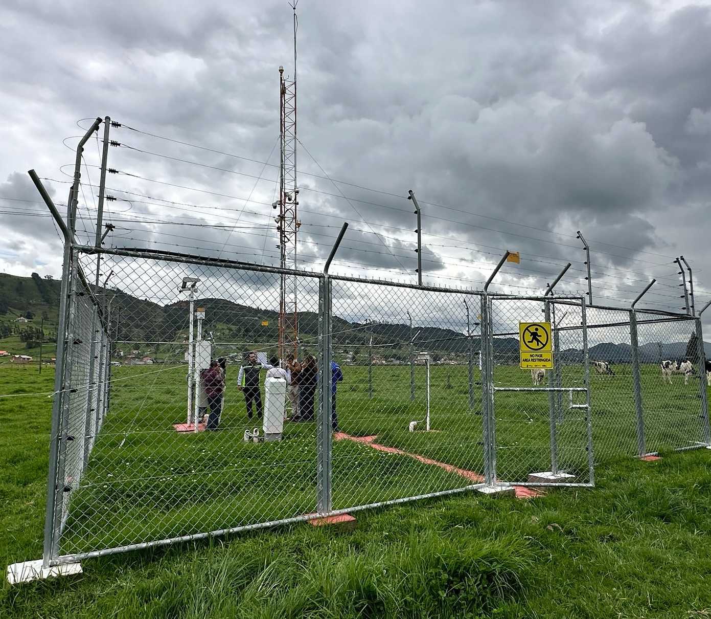 En Tarqui, la administración de Cristian Zamora instaló una estación meteorológica para estudiar si se puede construir un aeropuerto internacional. Foto: Aeropuerto Cuenca