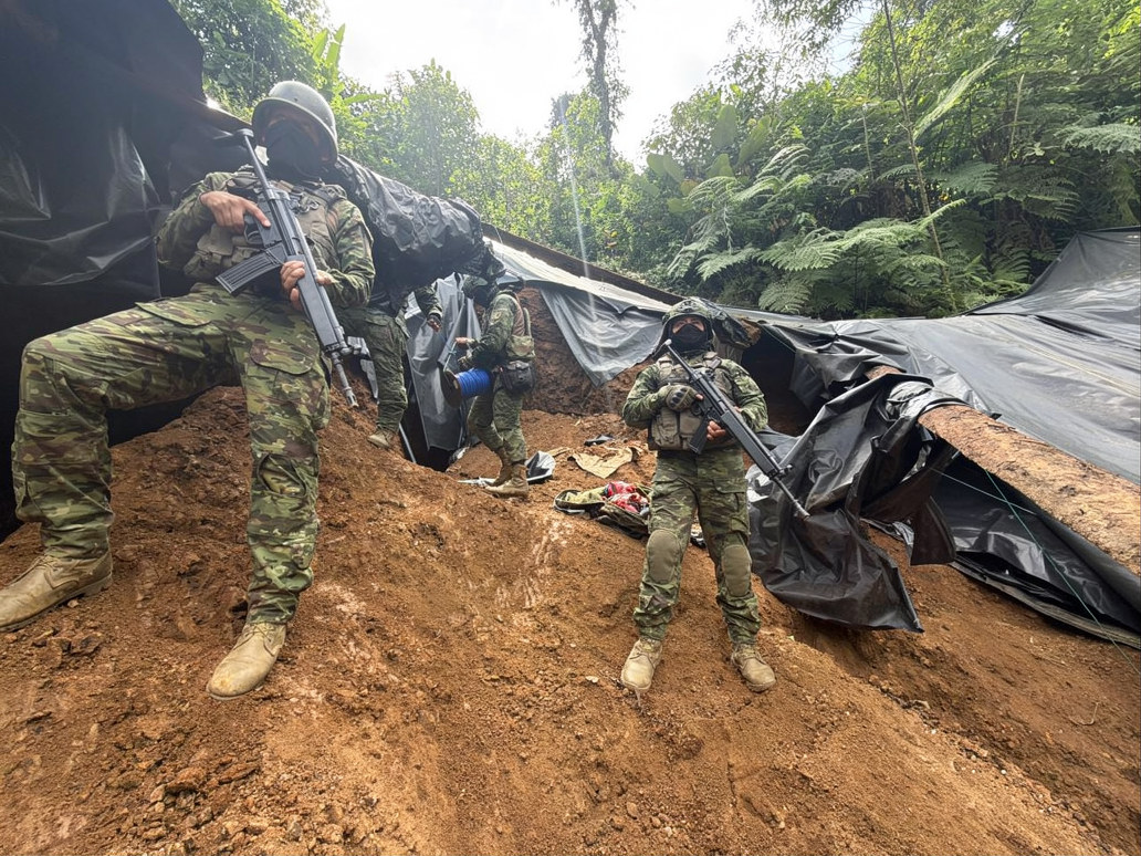 Militares en operativo