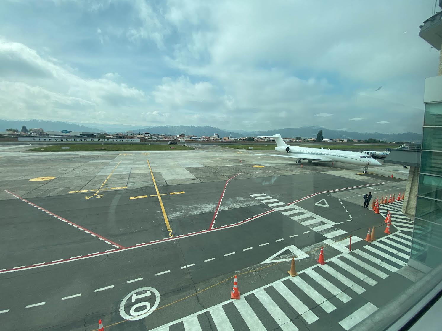 La terminal aérea de Cuenca espera albergar vuelos transfronterizos provenientes del norte de Perú. / XCA