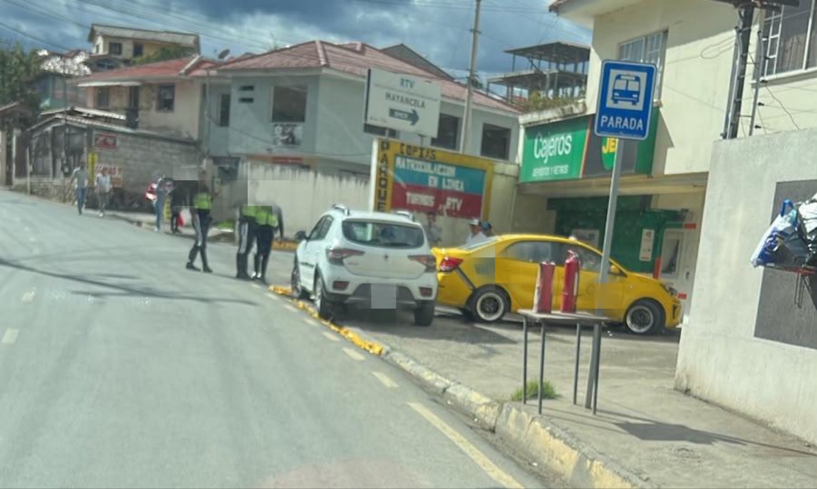 Producto de un arrollamiento, una mujer falleció en la vía a Mayancela al norte de Cuenca. /Cortesía