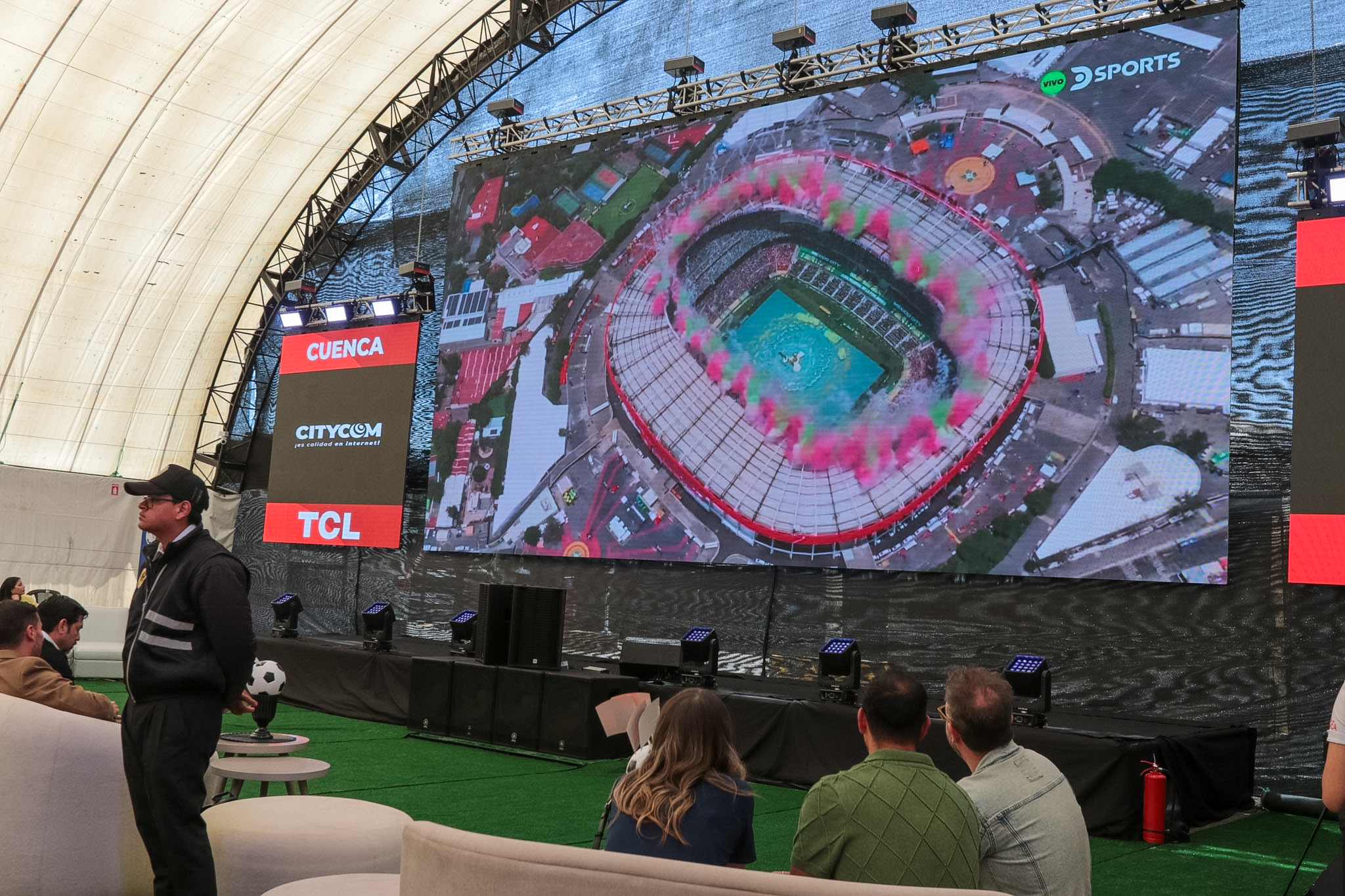 En el Fan Zone Cuenca los hinchas podrán disfrutar del Mundial 2026. Foto: El Mercurio