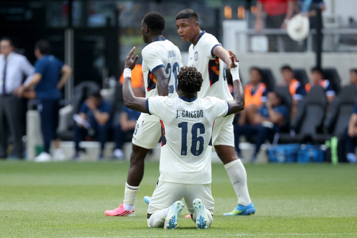 Jordy Caicedo marcó el primer gol desde el punto penal. Foto: AFP