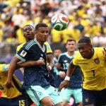 Pervis Estupiñán disputa balón ante Alemania. Foto: AFP