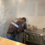 Delincuentes robaron un local de café-estudio ubicado en las calles Estévez de Toral y Gran Colombia, en pleno Centro Histórico de Cuenca.