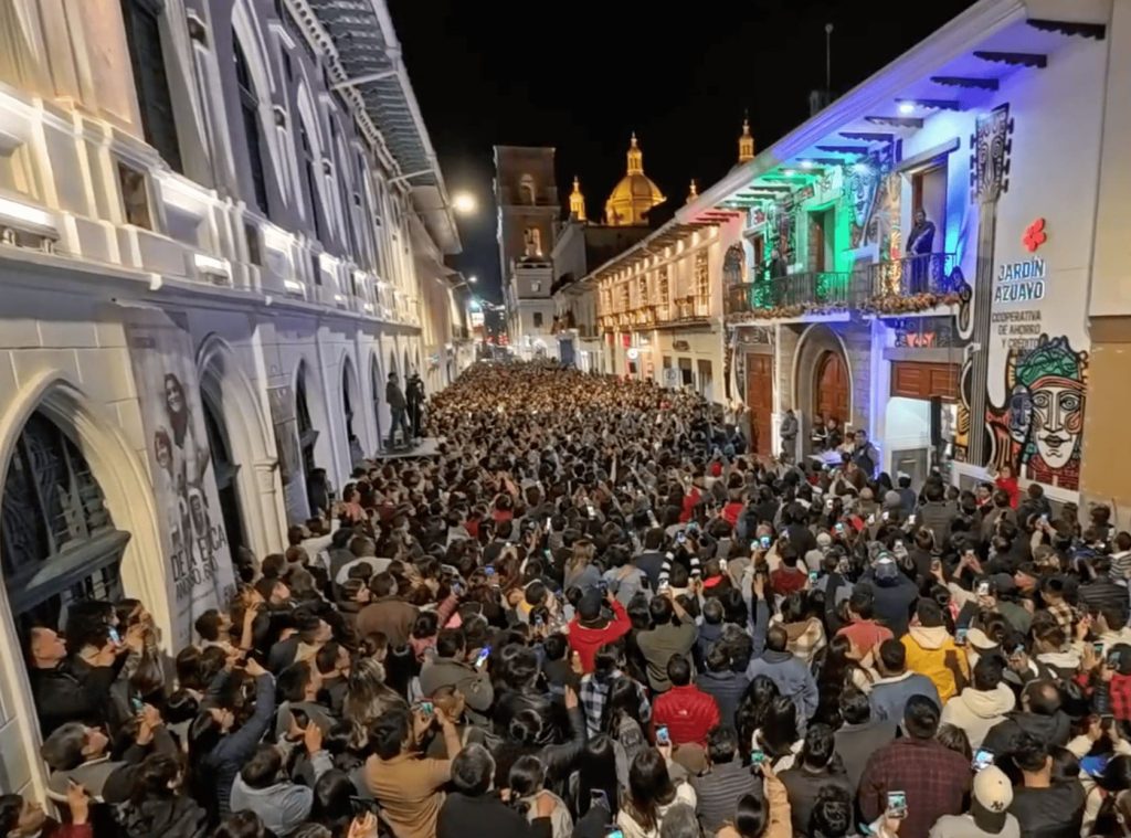 Artistas y cantautores se presentarán en los balcones de Jardín Azuayo, en el centro de Cuenca. Foto: Jardín Azuayo