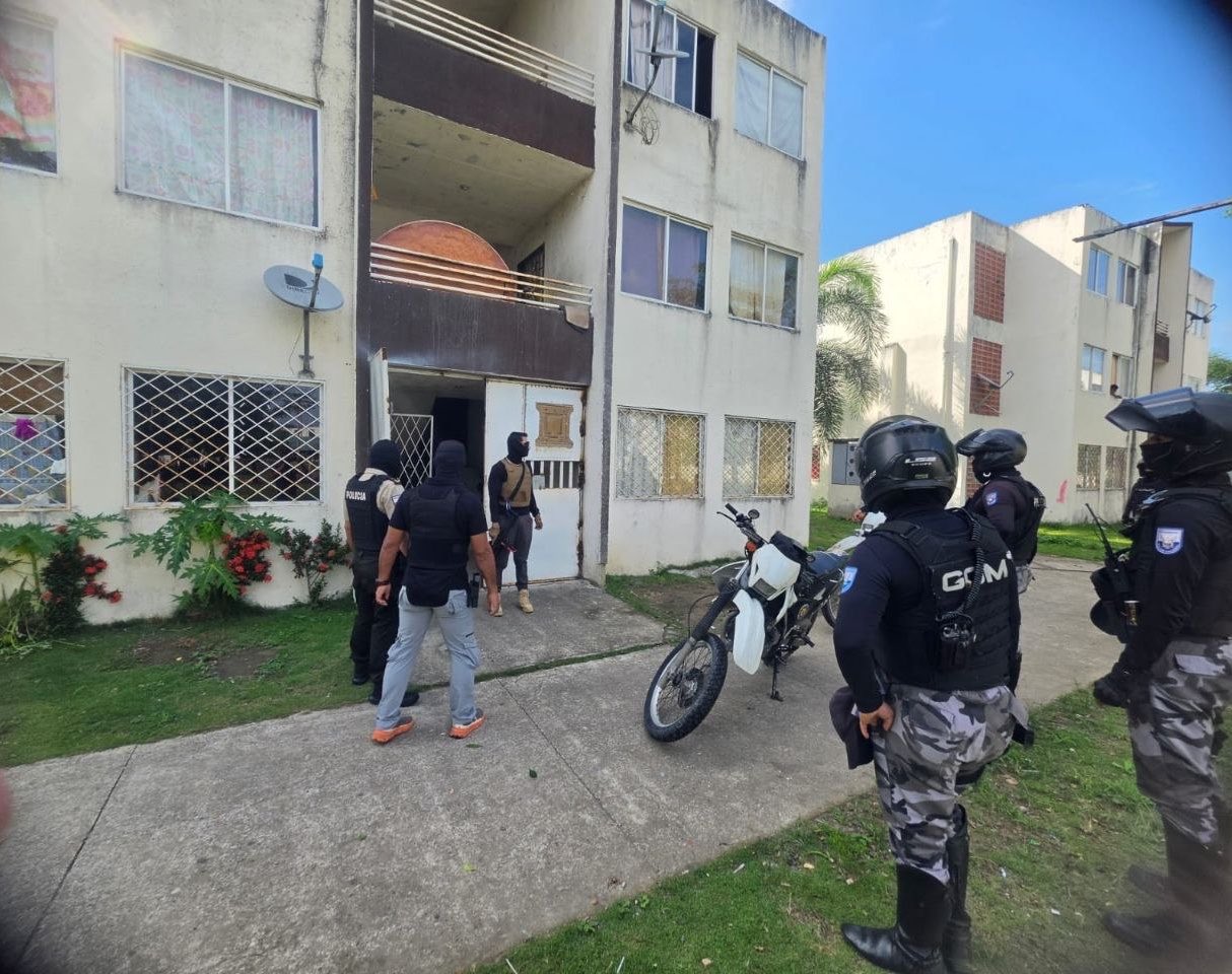 El Gobierno Nacional reconoció oficialmente la existencia de un conflicto armado interno en el territorio nacional mediante el Decreto Ejecutivo 424.