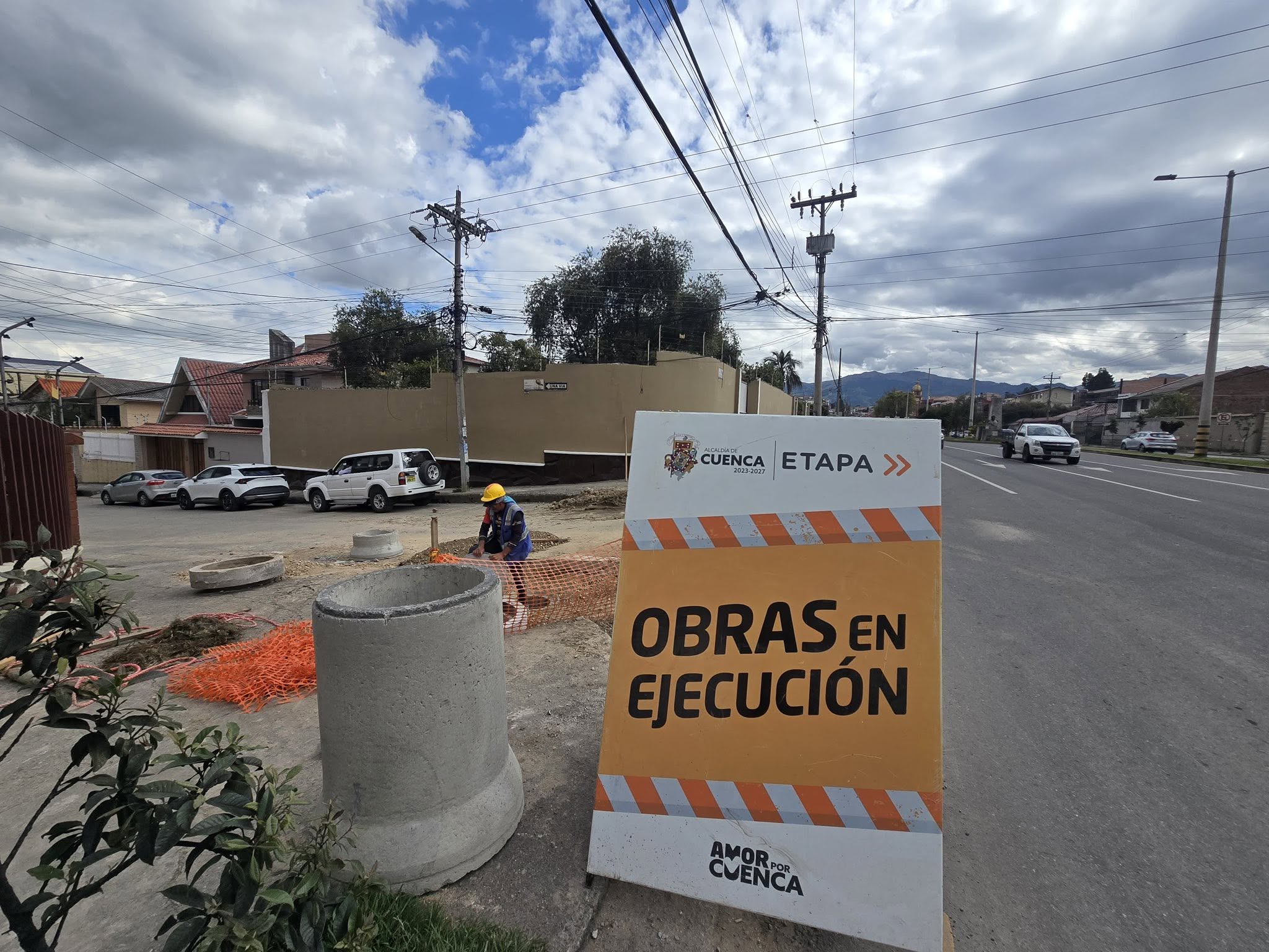 ETAPA suspenderá el servicio de agua potable en varios sectores de Cuenca. Foto: ETAPA