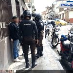 Un hombre fue detenido por la Policía Nacional en Cuenca. Foto: Policía Nacional