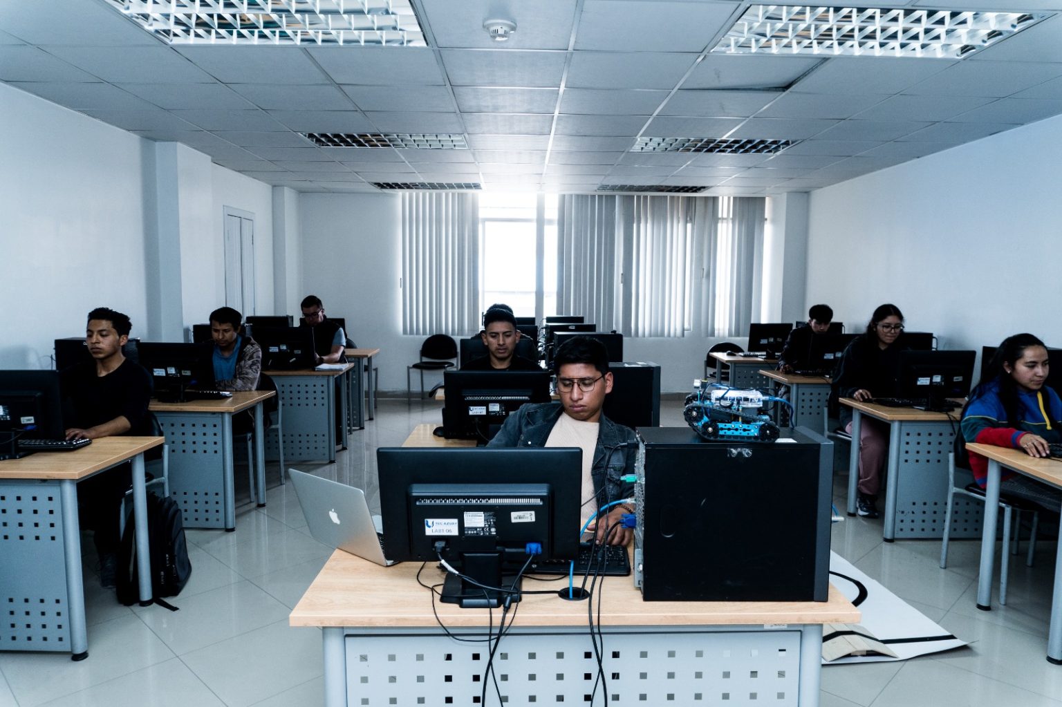 El proceso está enfocado para quienes quieren estudiar en un instituto. Foto: Instituto Tecnológico del Azuay