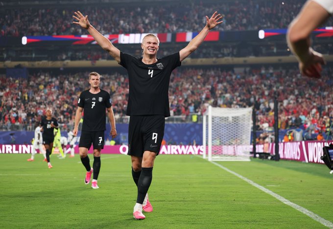 Haaland celebra gol del triunfo. Foto: Noruega