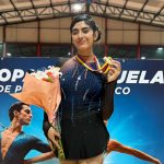Paula Tello con la medalla de oro. Foto: Cortesía