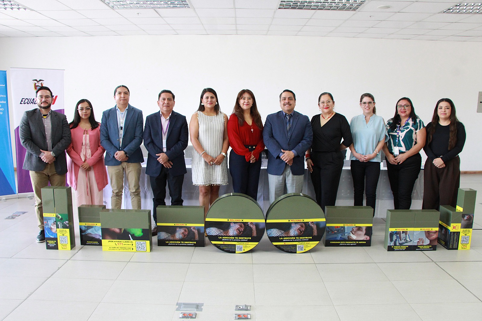 MSP presentó los pictogramas que deberán usarse en los empaques de los tabacos. Foto: MSP