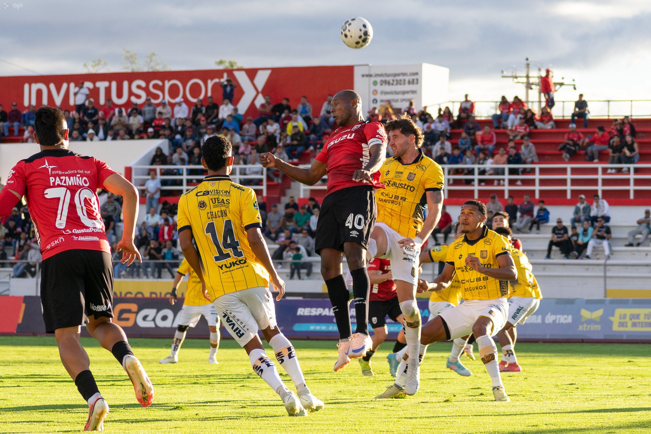 Incidencias del partido entre Leones y Deportivo Cuenca. Foto: API