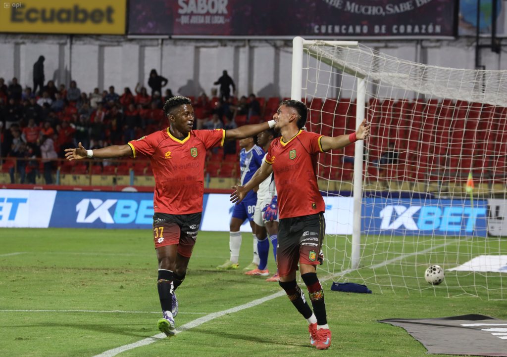 Tras una seguidilla de partidos perdidos, Deportivo Cuenca logró sumar nuevamente tres puntos. Foto: API