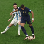 Lionel Messi y Kylian Mbappé, una rivalidad de campeones del mundo por ser el goleador histórico del mundial. /FIFA