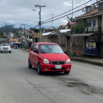 Por la instalación de tuberías se prevén cierres viales en la vía a la parroquia a El Valle. /XCA