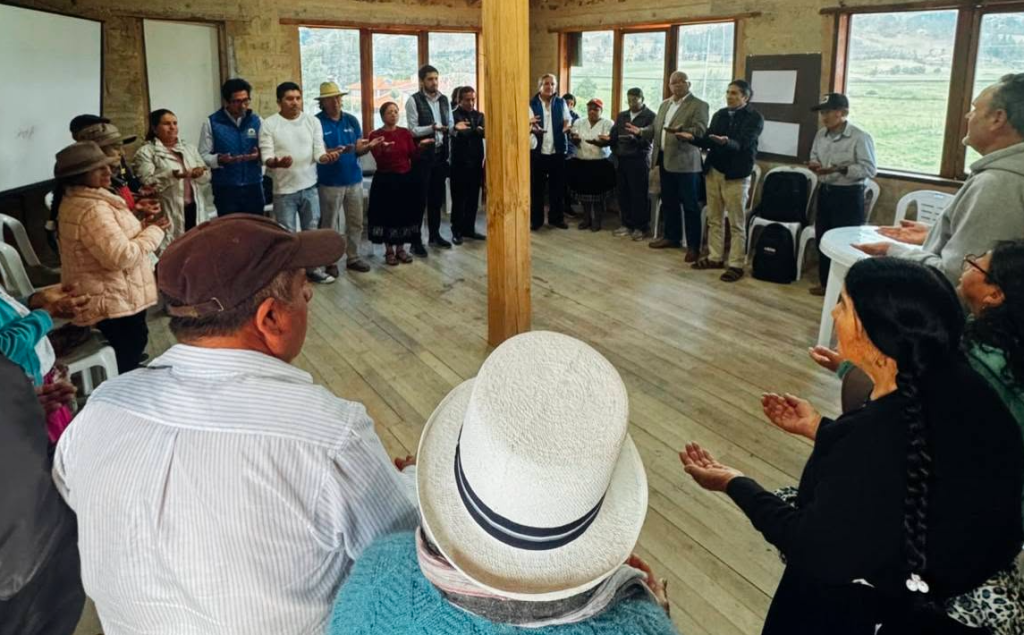 Lauro Sigcha es ratificado como presidente de la FOA, organización social que encabezó el ‘Quinto Río’ de Cuenca. /Cortesía
