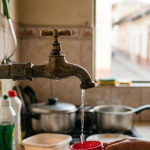 Un corte del servicio de agua potable se revé en sectores de Miraflores. /Cortesía
