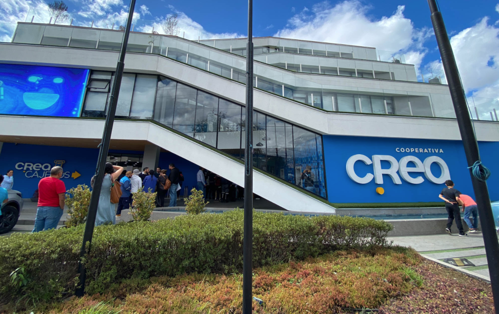 El 29 de julio de 2025, la Cooperativa CREA comenzó un proceso de liquidación forzosa. De un total inicial de 73.679 socios, 73.402 ya han recibido sus recursos. /Xavier Caivinagua