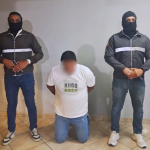 Un hombre de nacionalidad colombiana fue detenido por la Policía en Cuenca. Foto: PN