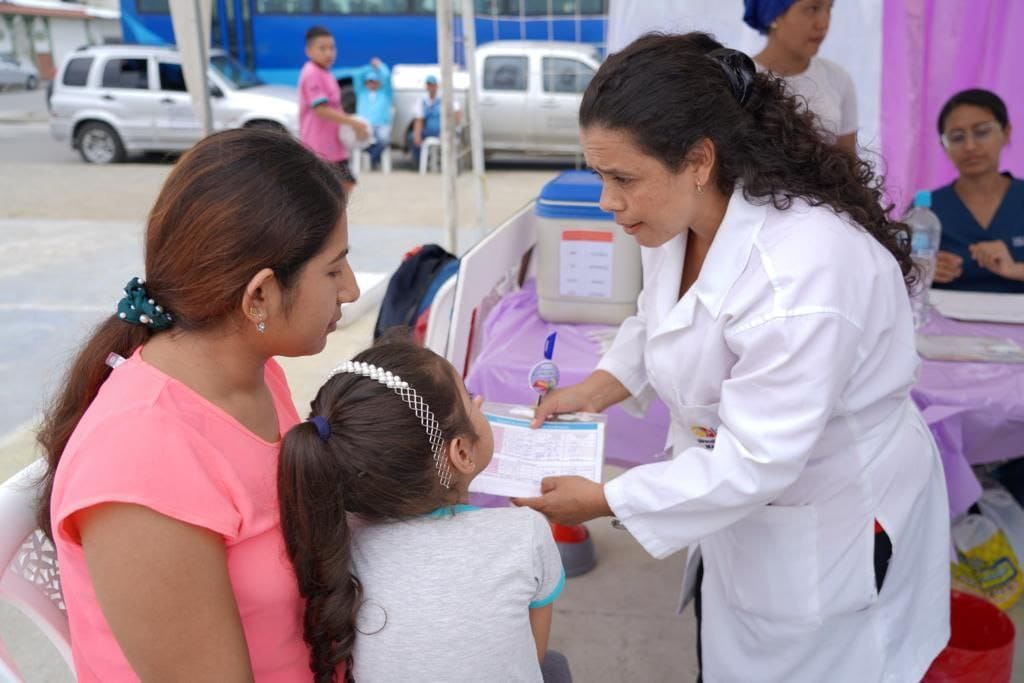 En Cuenca se llevan a cabo jornadas de vacunación contra el sarampión. Foto: MSP