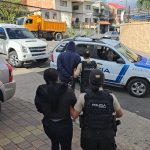 Tres personas fueron detenidas la tarde del 14 de julio en Cuenca. Foto: cortesía para El Mercurio