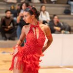 Cuencana se alista para representar a Ecuador en baile deportivo. Foto: Cortesía