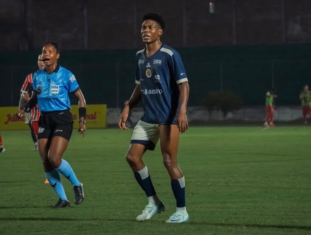 Byron Angulo en el último partido de Cuenca Juniors. Foto: Cortesía