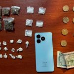 Los dos ciudadanos, que ahora están libres, fueron detenidos durante un operativo en el Chola Cuencana con droga en su poder. /Cortesía