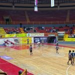 Partido entre Ucubamba y Parque Iberia en el Mundialito de los Pobres. Foto: El Mercurio