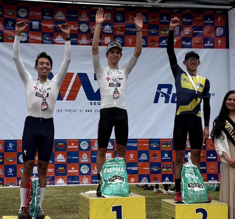Juan Carlos Córdova se queda con el primer lugar de la categría Élite. Foto: Cortesía