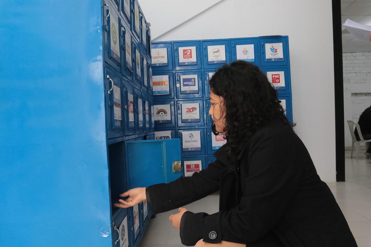 Azuay avanza en el proceso electoral con 95 listas y candidaturas calificadas para las elecciones de 2027.