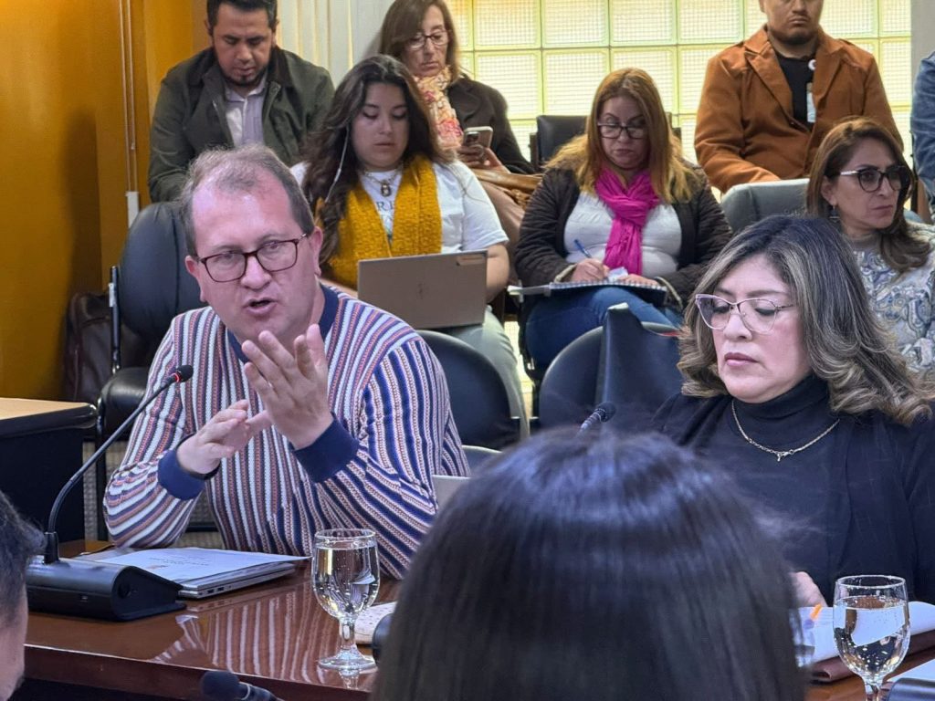 Iván Abril ya no será candidato a la Alcaldía de Cuenca. Actualmente es concejal de esta ciudad.