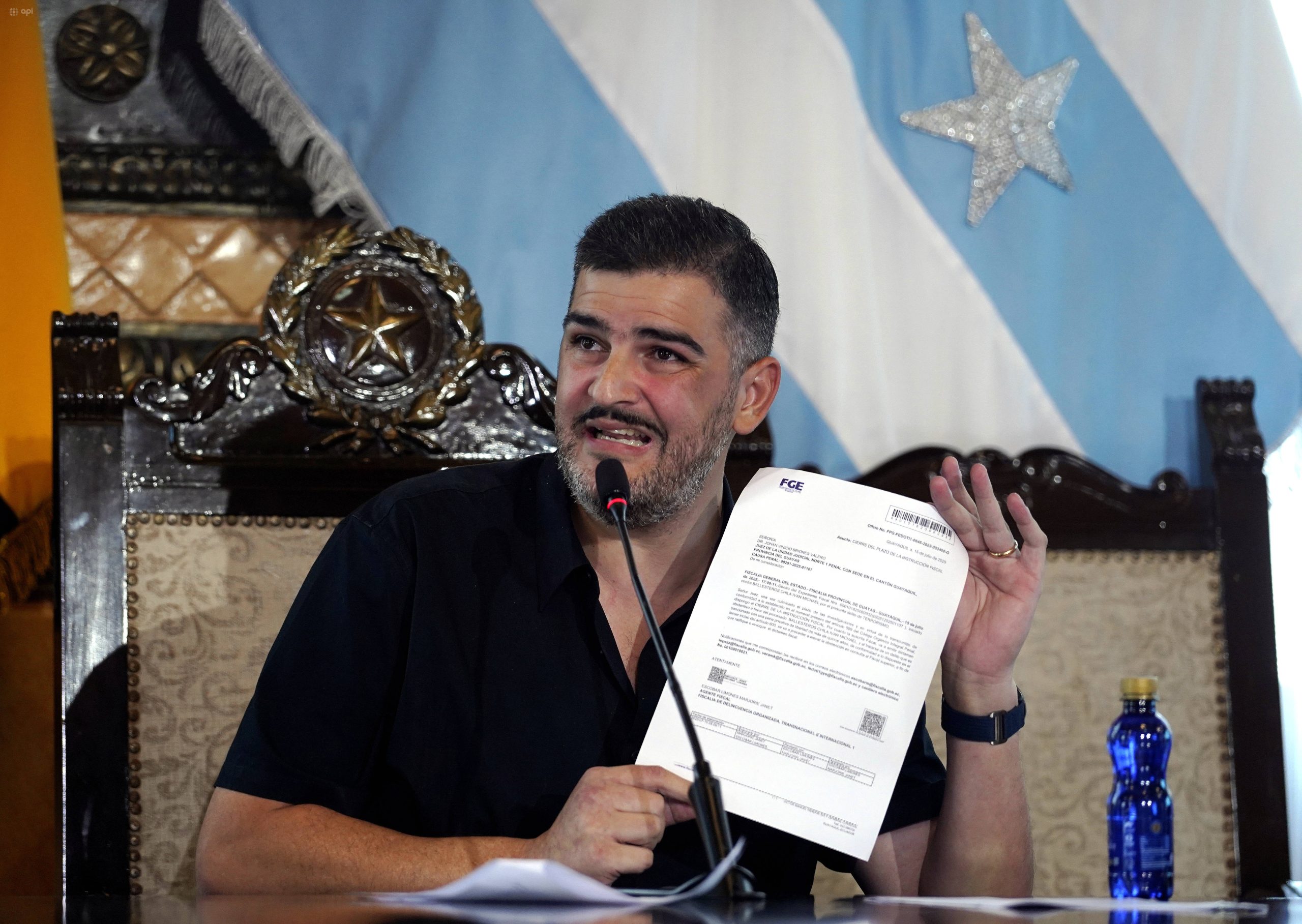 Aquiles Álvarez en la Alcaldía de Guayaquil, antes de ser detenido. Foto: API