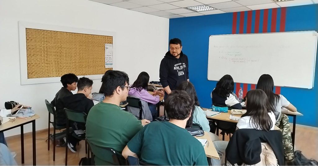Los seleccionados estudiarán inglés en CENA Cuenca - Abraham Lincoln. Foto: redes sociales