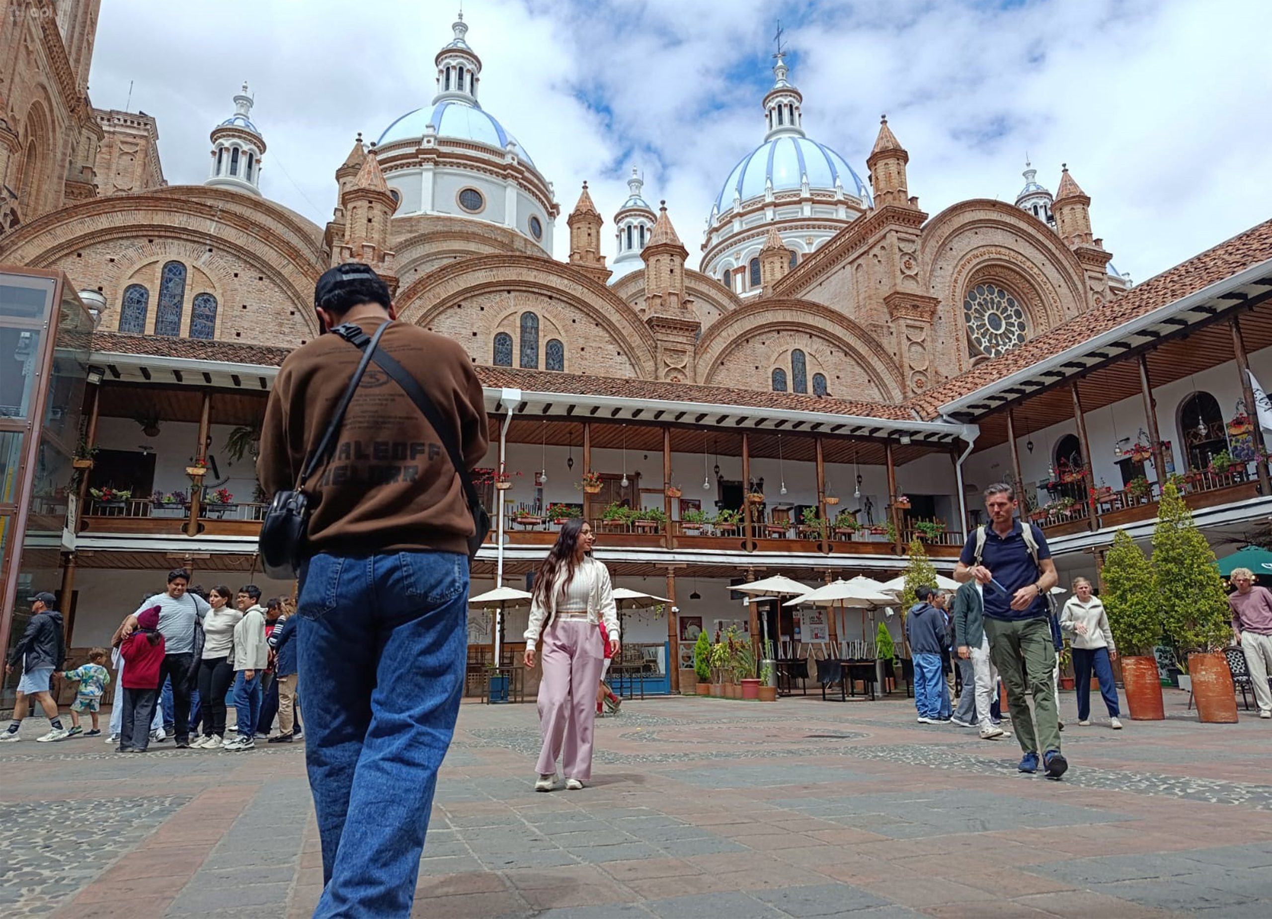 Cuenca fue una de las ciudades que más recibió turistas en el último feriado de agosto. Foto: API