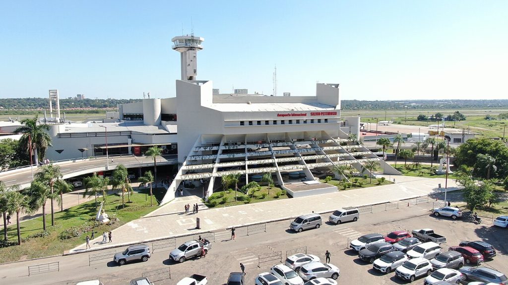 Los ecuatorianos llegaron deportados desde Estados Unidos a Paraguay.