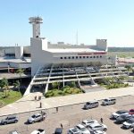Los ecuatorianos llegaron deportados desde Estados Unidos a Paraguay.