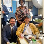 Bolívar Augusto Bajaña Morán, un migrante de Ecuador conocido como “Boli”, cumplió 102 años.