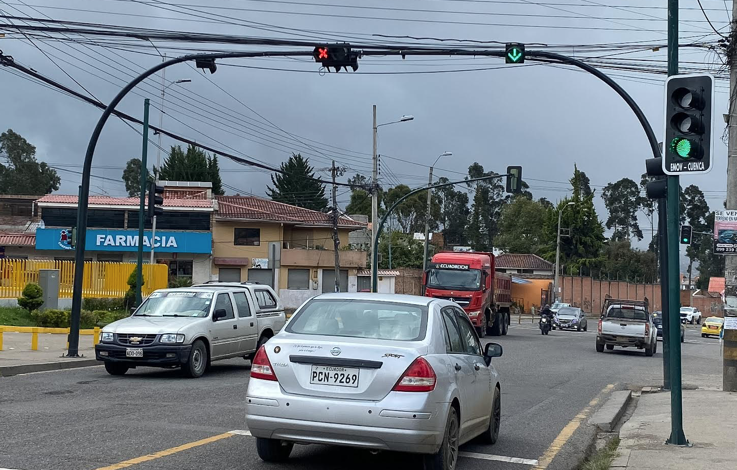La Universidad de Cuenca y la EMOV plantean una alianza tecnológica y académica para mejorar temas de movilidad en el cantón. /Xavier Caivinagua