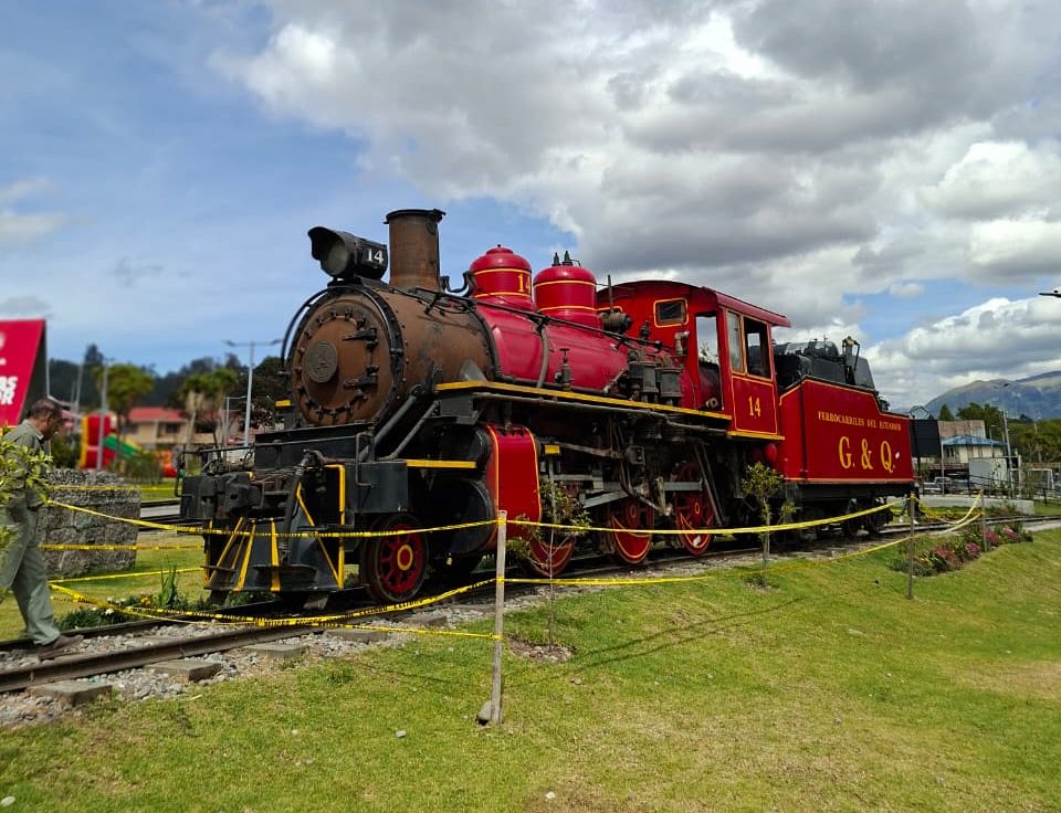 Esta es la locomotora 14, que se encuentra en el Parque del Ferrocarril, en Cuenca. Foto: El Mercurio