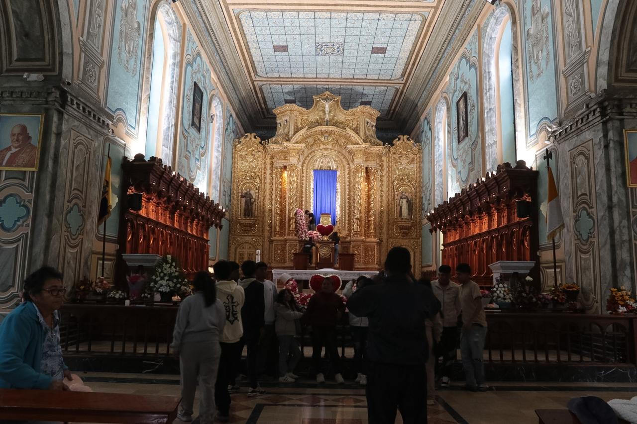 La Virgen del Cisne llegó a la Catedral de Loja. Foto: El Mercurio