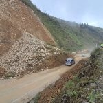 La tarde de este 20 de agosto se reabrió la vía Cuenca-Molleturo-El Empalme. Foto: MIT