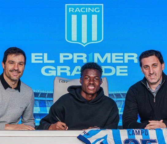 Alberto Campo firma contrato con Racing. Foto: Racing