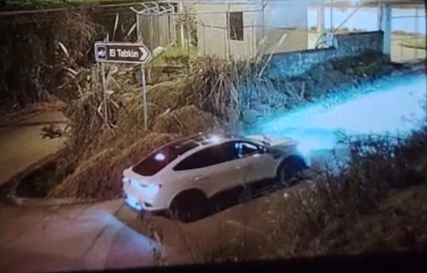 Policía Nacional busca al vehículo implicado en un presunto ataque armado en Challuabamba. /Cortesía